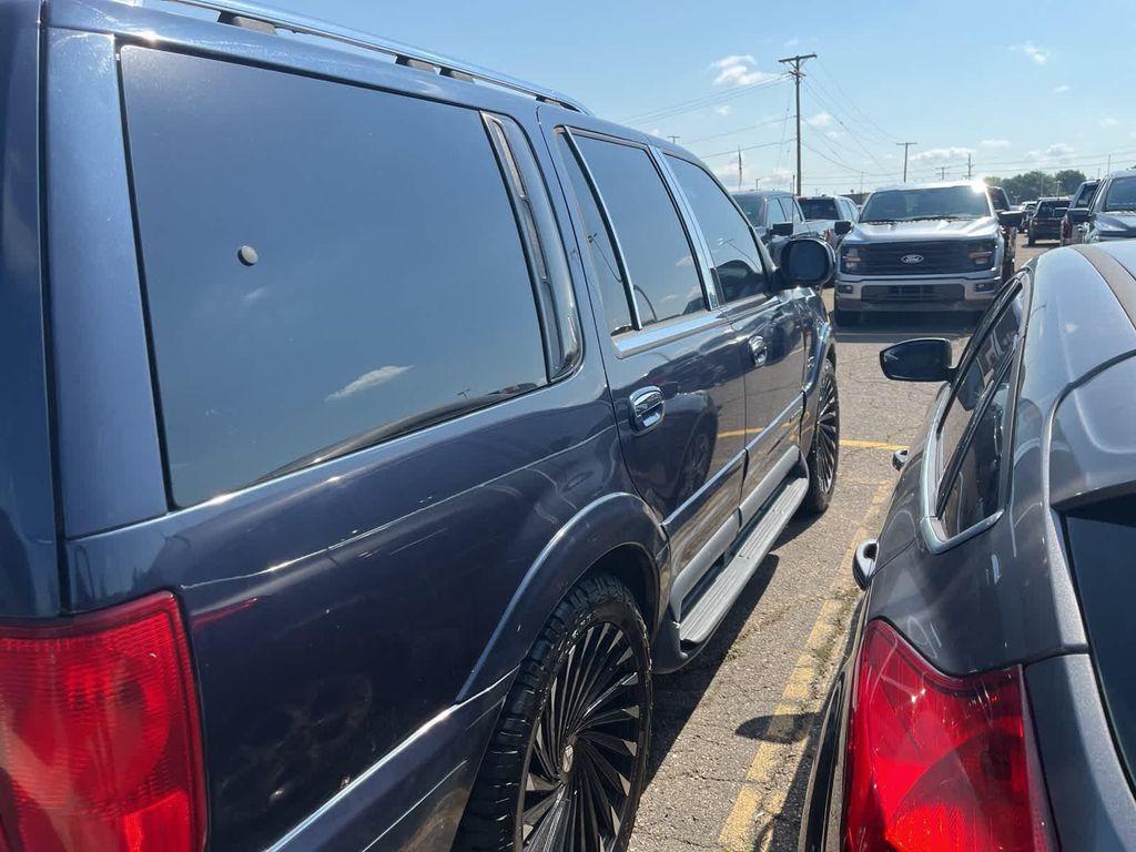 used 1998 Lincoln Navigator car, priced at $2,500