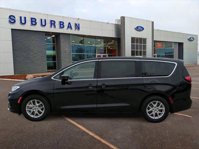 used 2024 Chrysler Pacifica car, priced at $32,995