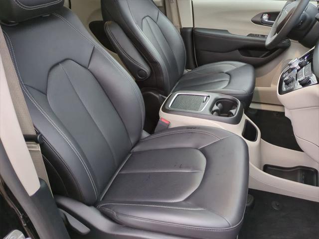 used 2024 Chrysler Pacifica car, priced at $32,995