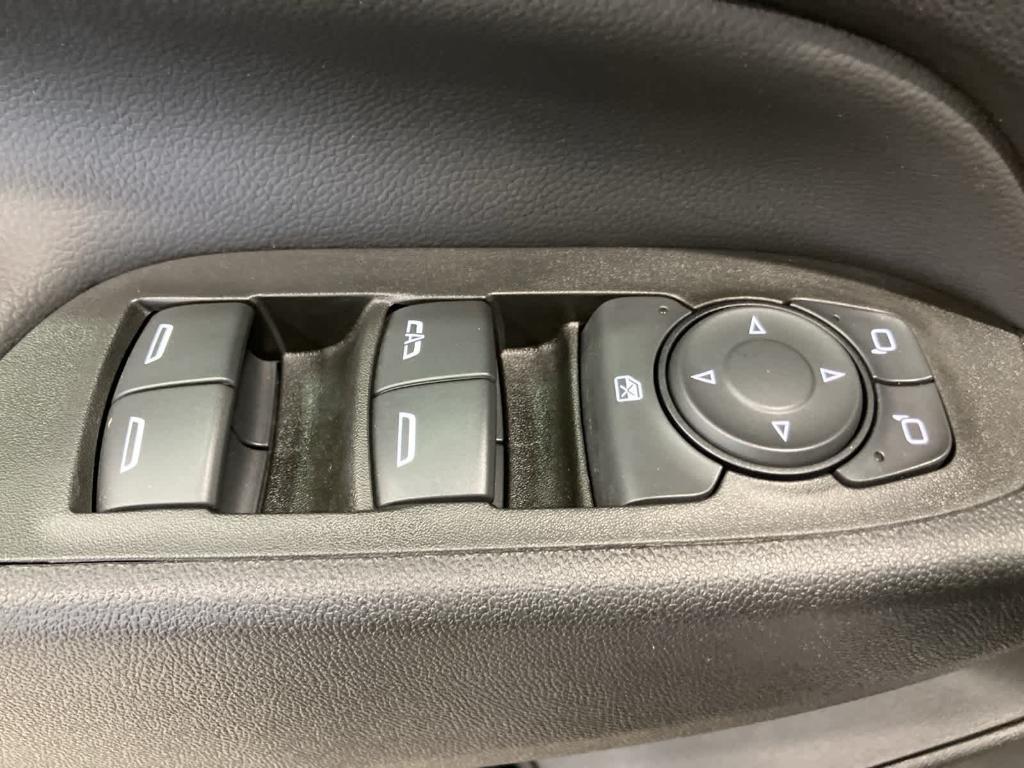 used 2022 Chevrolet Equinox car, priced at $19,995