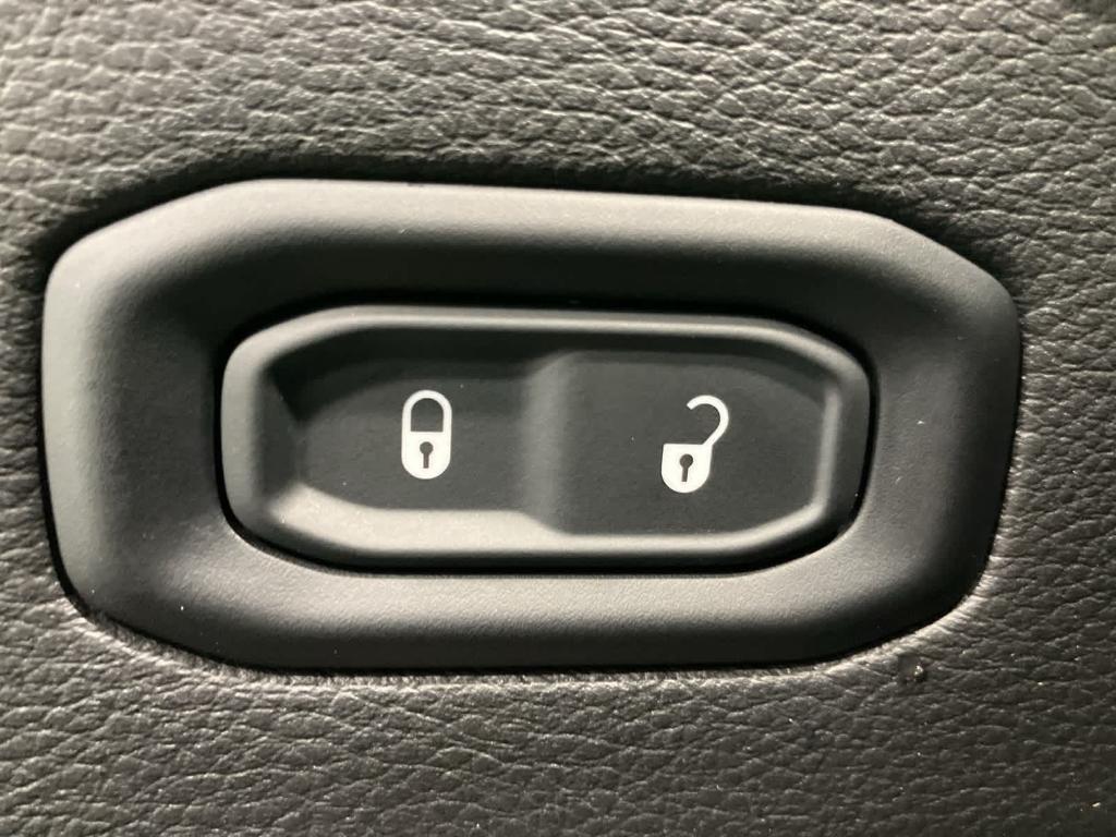 used 2021 Jeep Wrangler Unlimited car, priced at $25,900