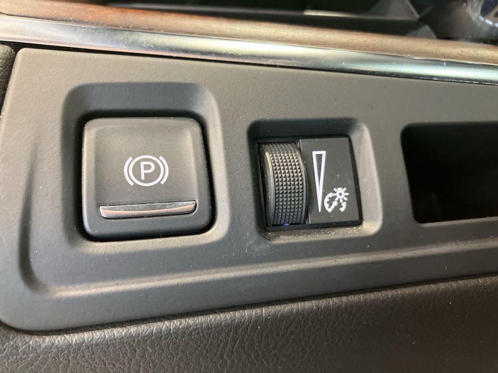 used 2021 Cadillac XT5 car, priced at $29,495