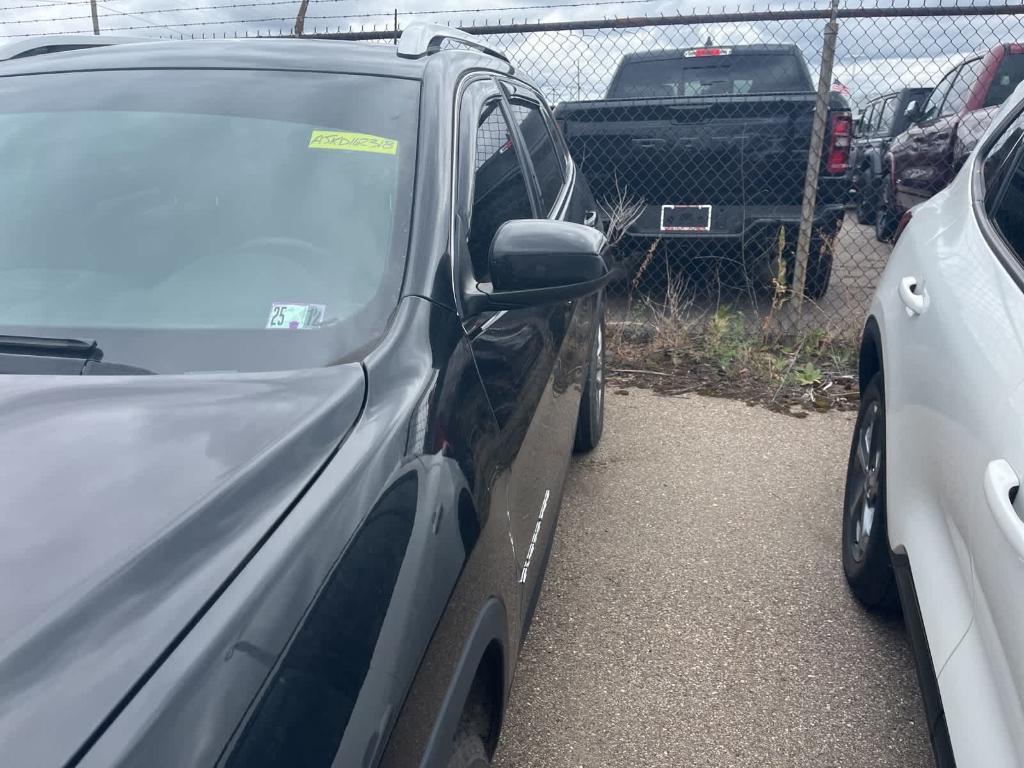 used 2019 Jeep Cherokee car, priced at $13,600