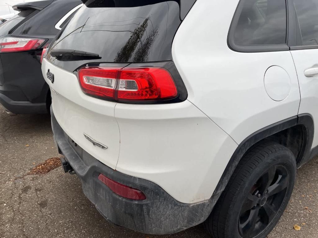 used 2016 Jeep Cherokee car, priced at $7,900