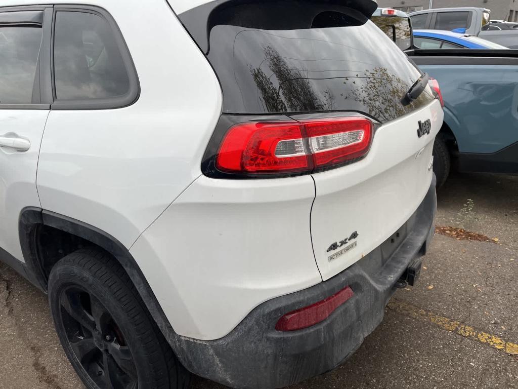 used 2016 Jeep Cherokee car, priced at $7,900