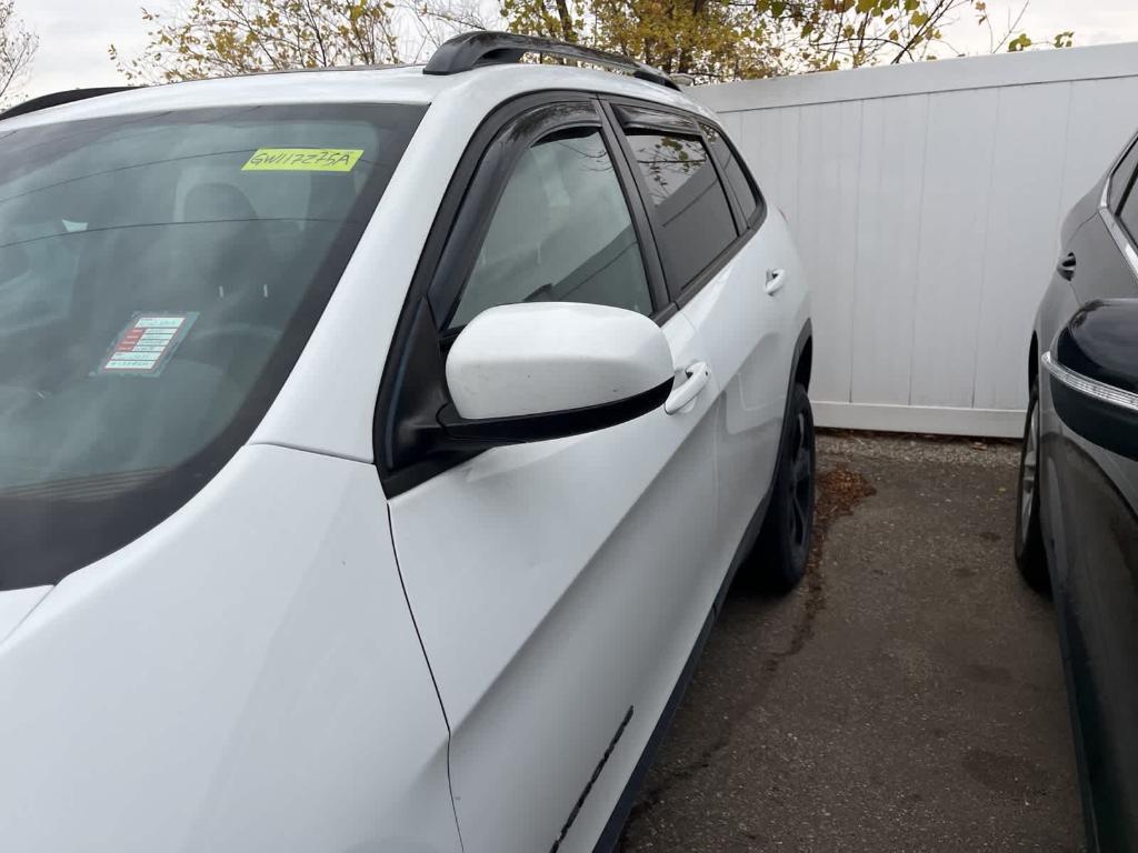 used 2016 Jeep Cherokee car, priced at $7,900