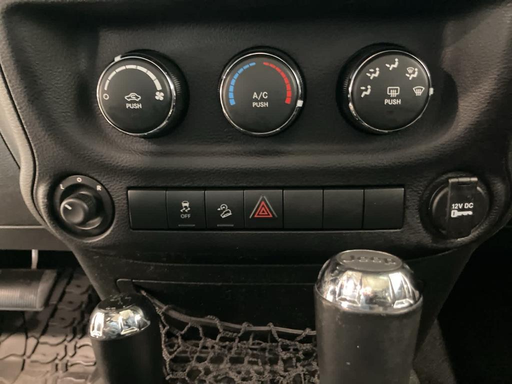 used 2015 Jeep Wrangler Unlimited car, priced at $12,900