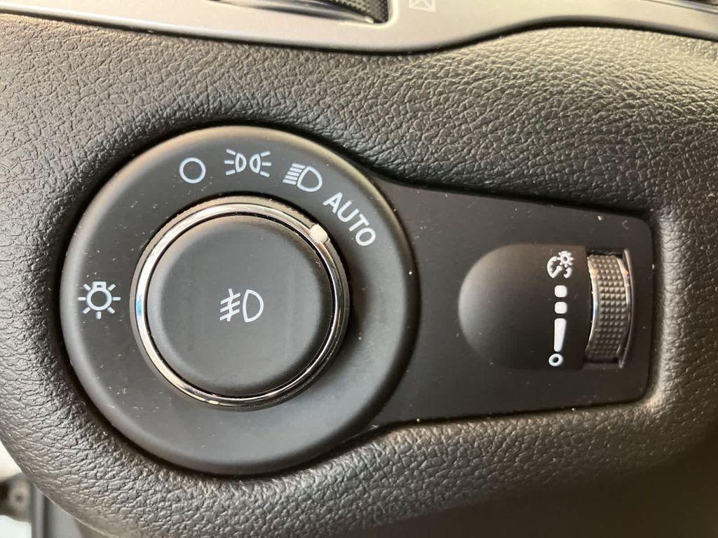 used 2022 Jeep Cherokee car, priced at $22,595
