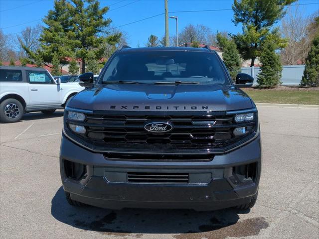 new 2025 Ford Expedition car, priced at $77,674