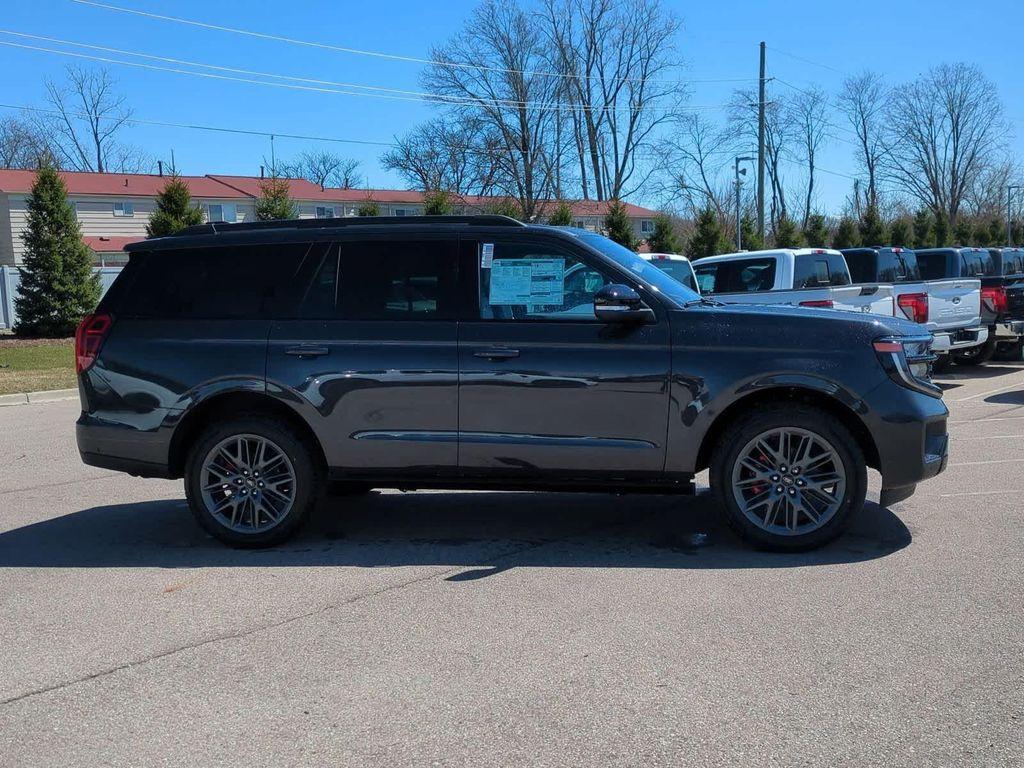 new 2025 Ford Expedition car, priced at $77,674