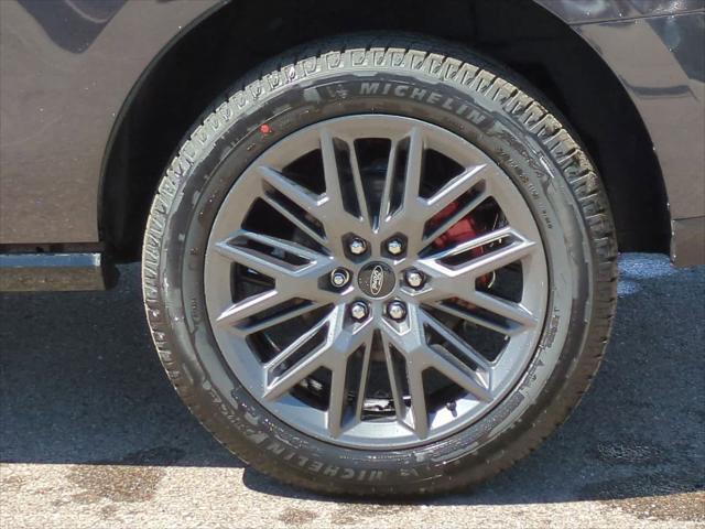 new 2025 Ford Expedition car, priced at $77,674