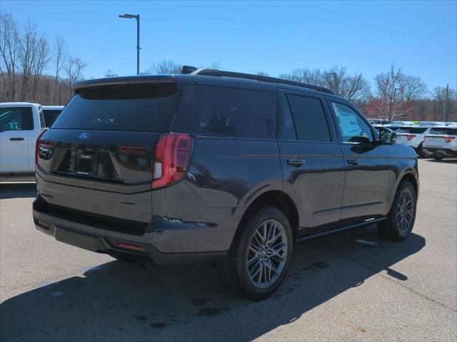 new 2025 Ford Expedition car, priced at $77,674