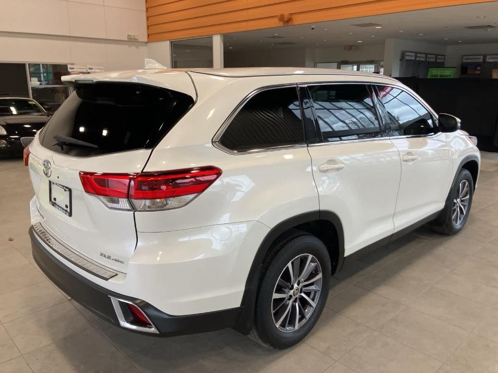 used 2019 Toyota Highlander car, priced at $21,900