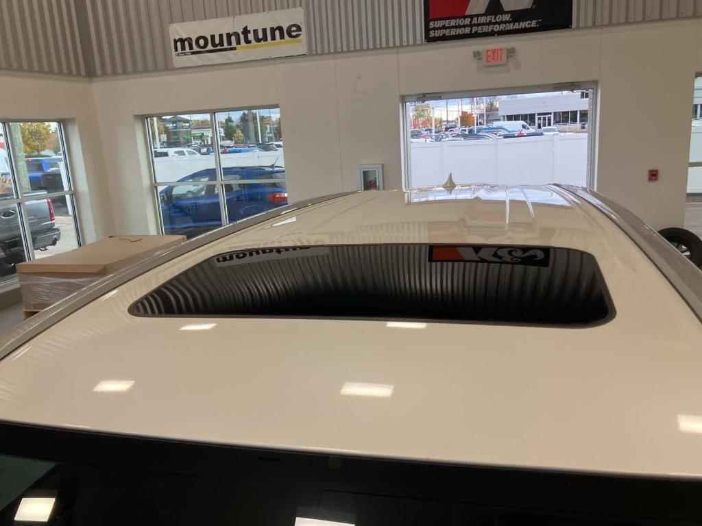 used 2019 Toyota Highlander car, priced at $21,900