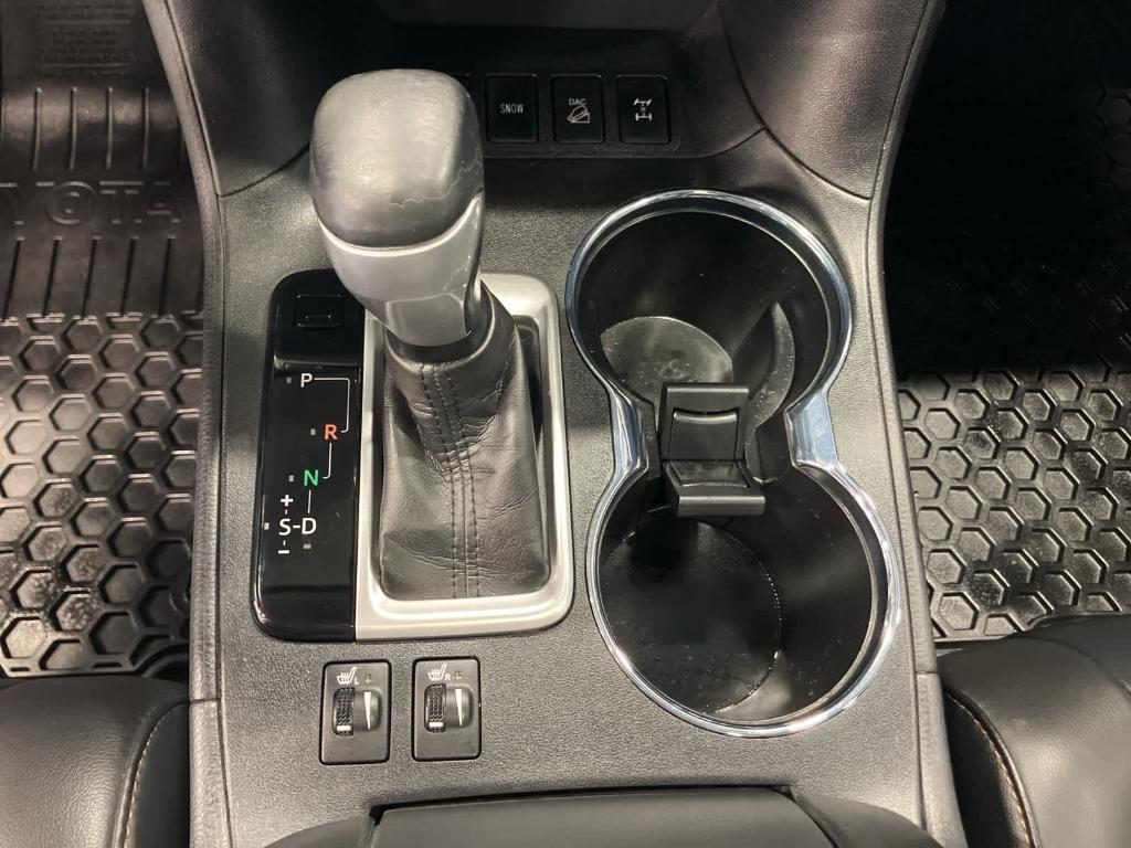 used 2019 Toyota Highlander car, priced at $21,900