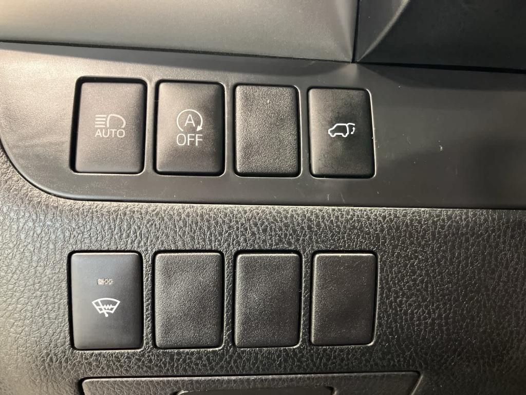 used 2019 Toyota Highlander car, priced at $21,900