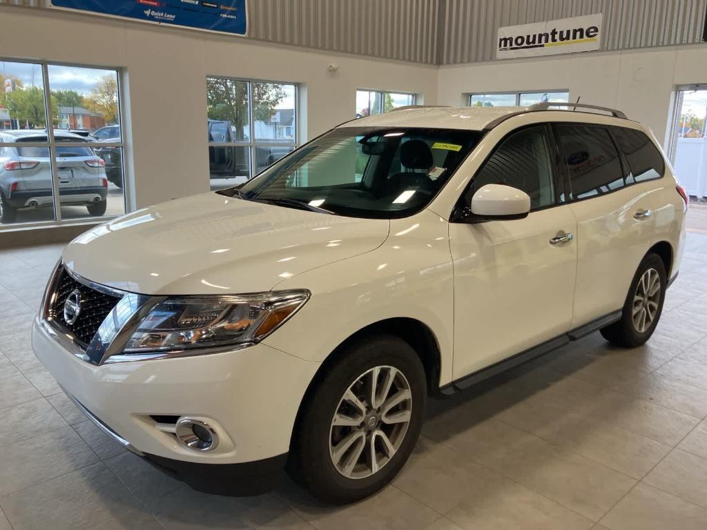 used 2016 Nissan Pathfinder car, priced at $10,900