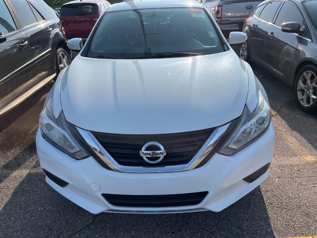 used 2018 Nissan Altima car, priced at $3,900