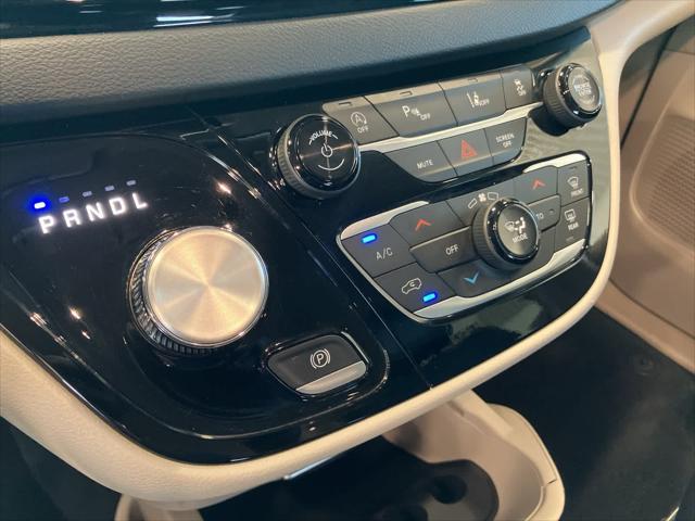 used 2024 Chrysler Pacifica car, priced at $32,995
