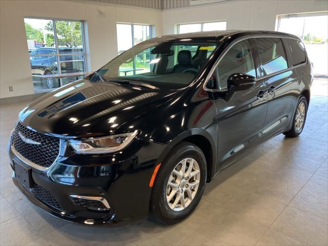 used 2024 Chrysler Pacifica car, priced at $32,995