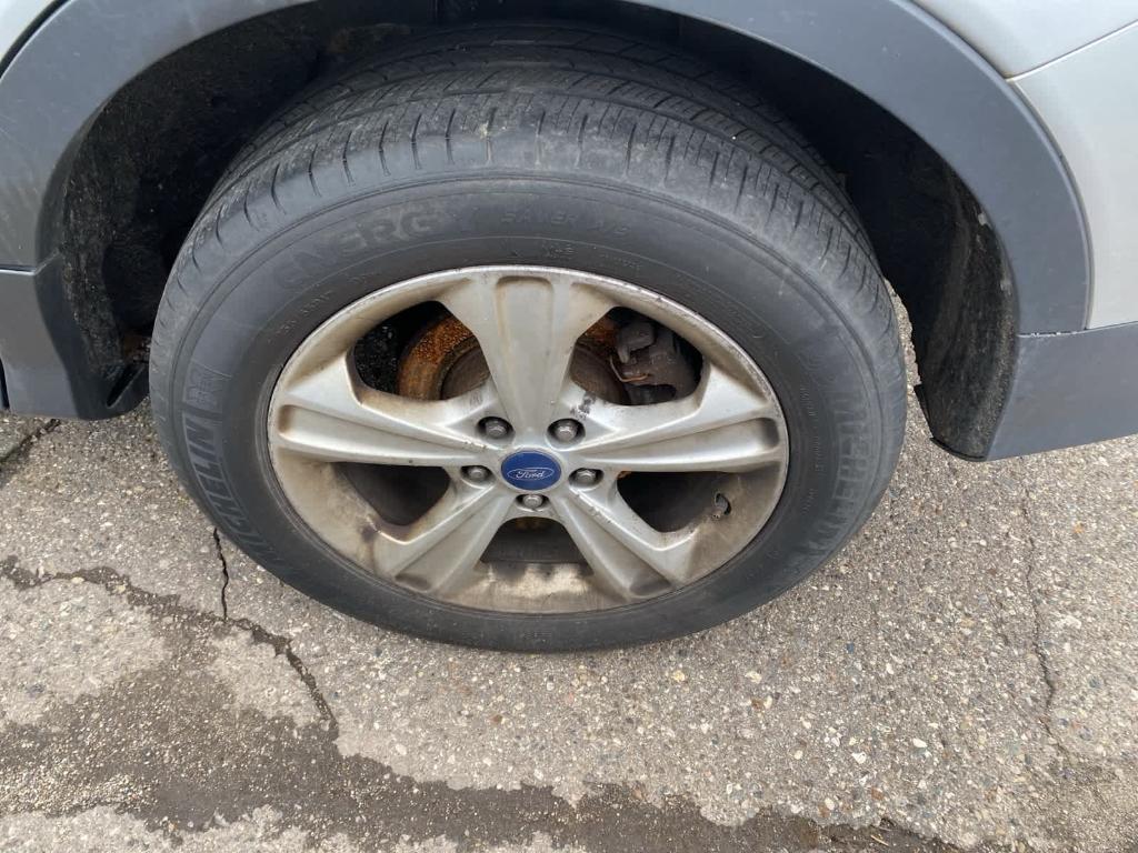 used 2013 Ford Escape car, priced at $1,500