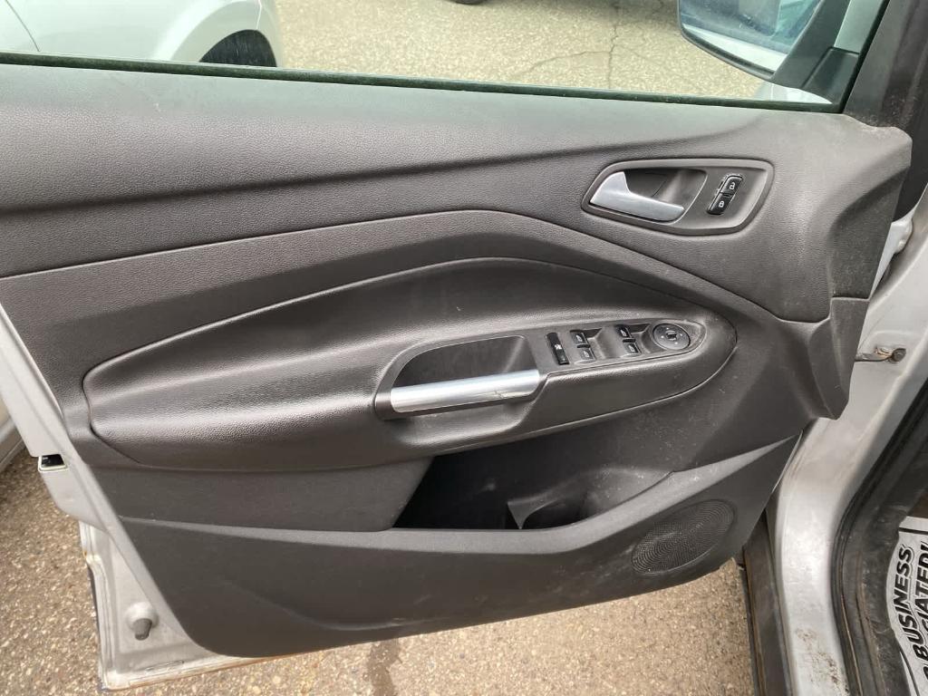 used 2013 Ford Escape car, priced at $1,500