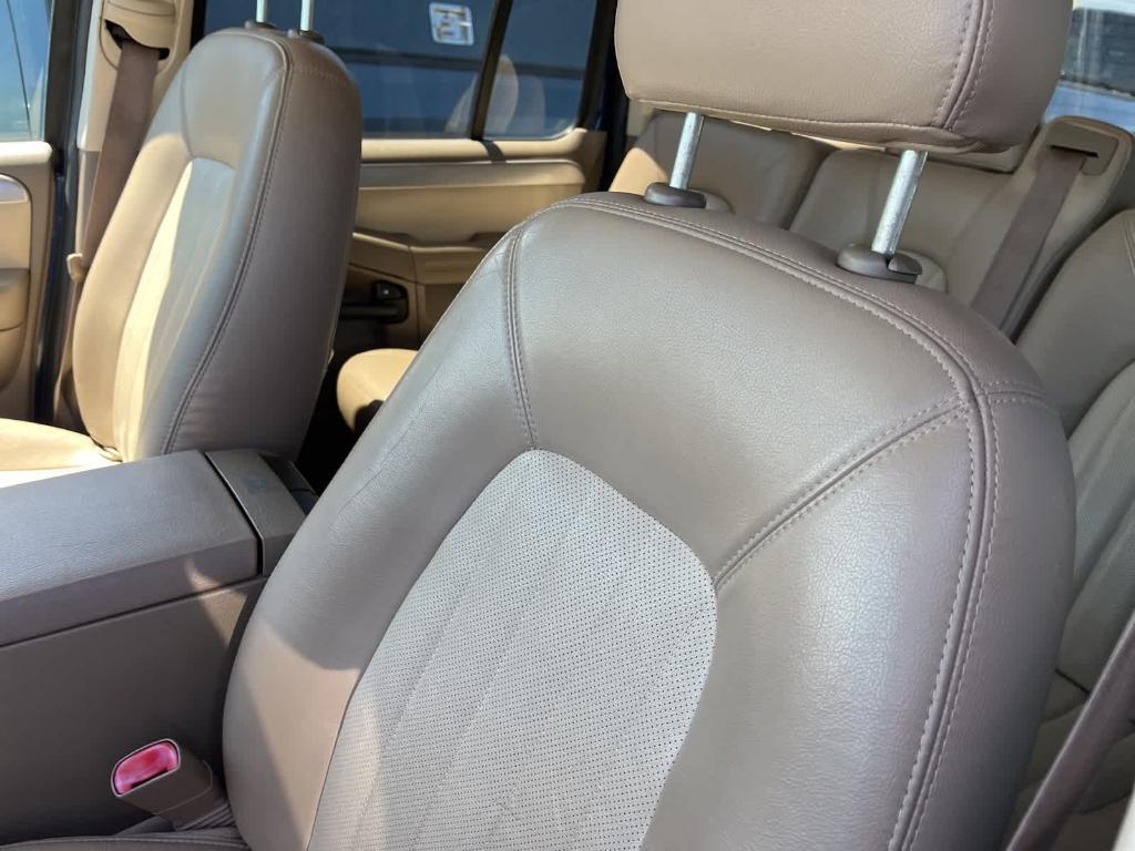 used 2004 Mercury Mountaineer car, priced at $2,200