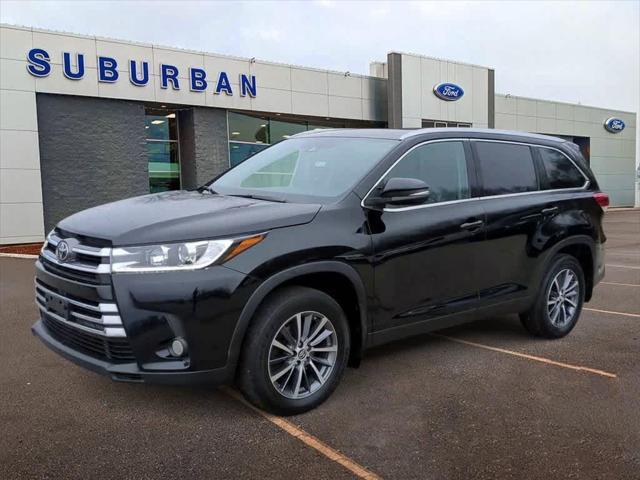 used 2019 Toyota Highlander car, priced at $26,900