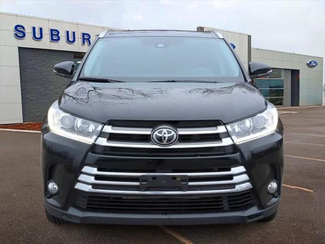 used 2019 Toyota Highlander car, priced at $26,900