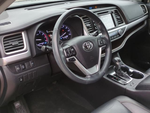 used 2019 Toyota Highlander car, priced at $26,900