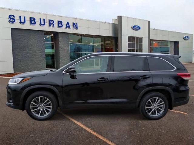 used 2019 Toyota Highlander car, priced at $26,900