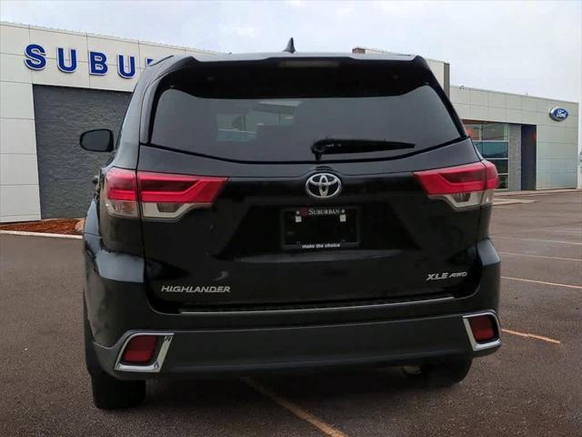 used 2019 Toyota Highlander car, priced at $26,900