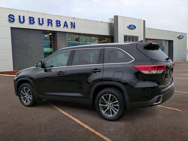 used 2019 Toyota Highlander car, priced at $26,900