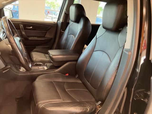 used 2017 Chevrolet Traverse car, priced at $9,900