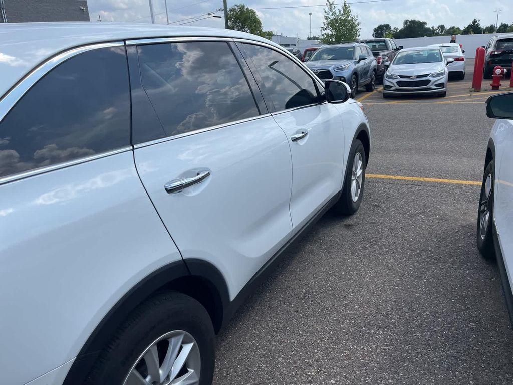 used 2020 Kia Sorento car, priced at $15,800