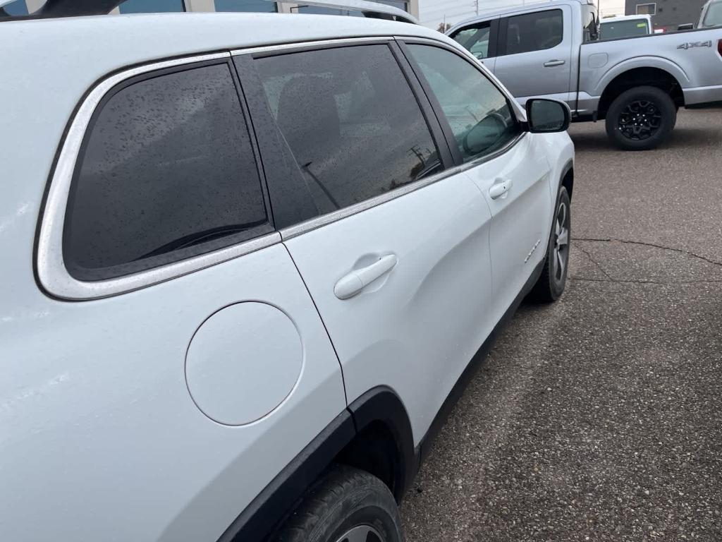 used 2021 Jeep Cherokee car, priced at $19,900