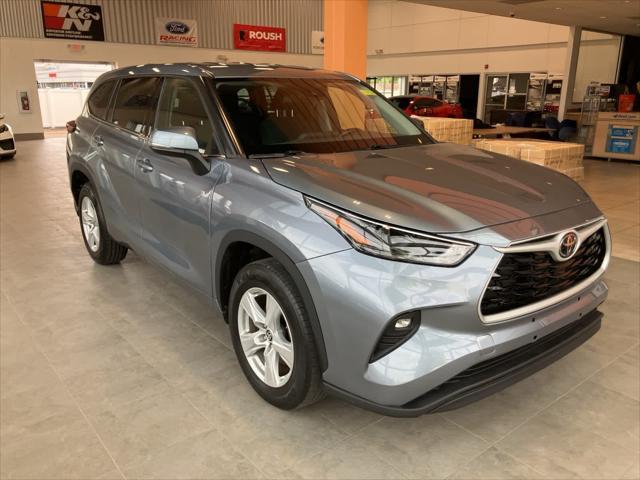used 2022 Toyota Highlander car, priced at $27,995