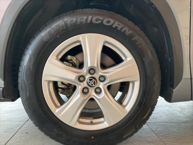 used 2022 Toyota Highlander car, priced at $27,995