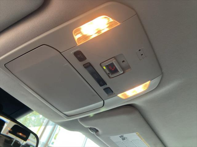 used 2022 Toyota Highlander car, priced at $27,995
