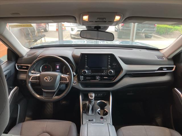 used 2022 Toyota Highlander car, priced at $27,995