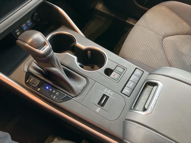 used 2022 Toyota Highlander car, priced at $27,995