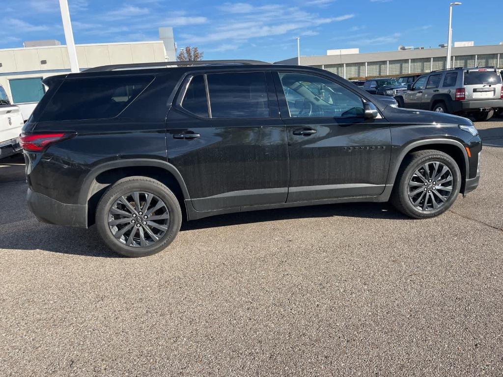 used 2022 Chevrolet Traverse car, priced at $32,495