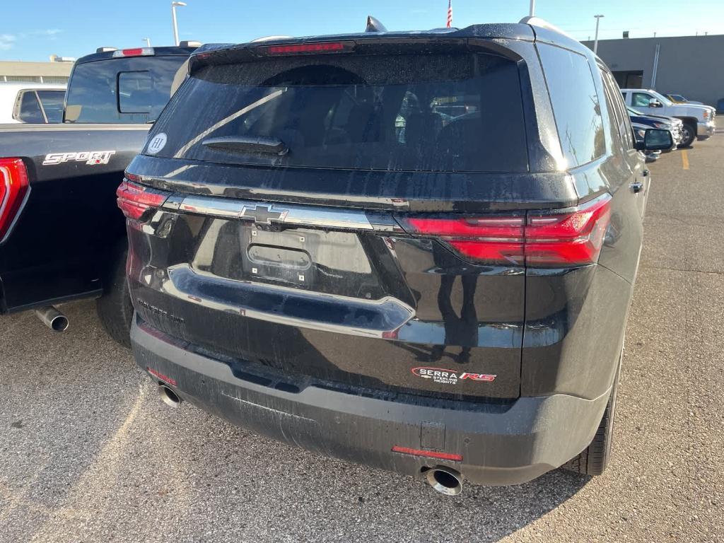 used 2022 Chevrolet Traverse car, priced at $32,495