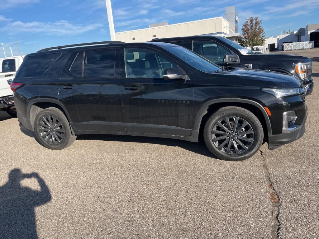 used 2022 Chevrolet Traverse car, priced at $32,495