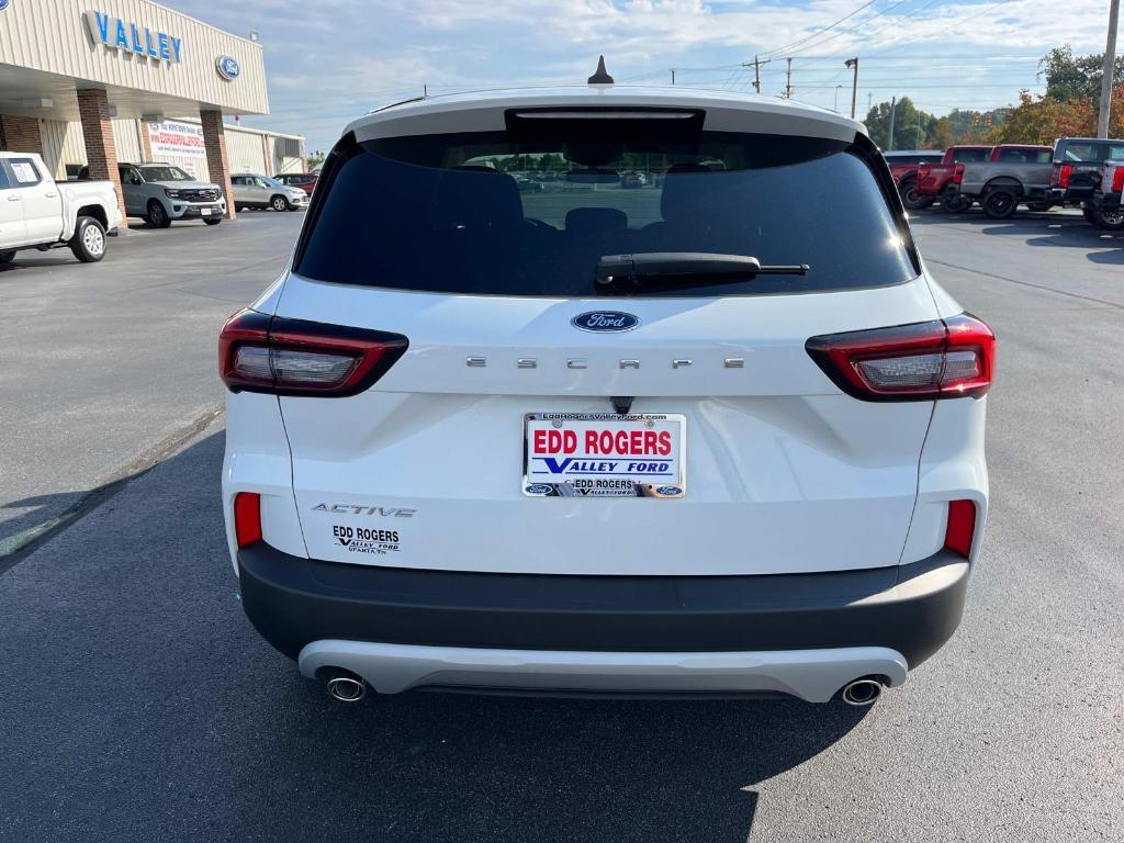 new 2025 Ford Escape car, priced at $31,010