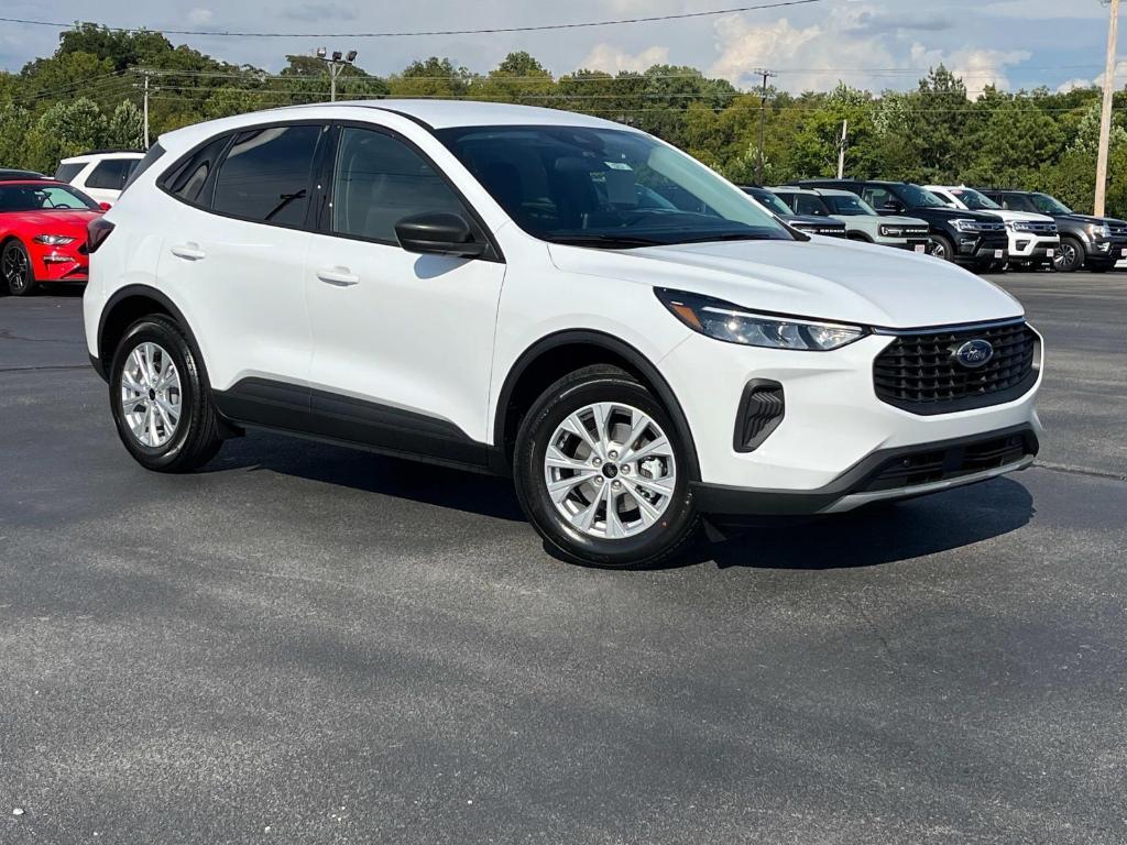 new 2025 Ford Escape car, priced at $31,010