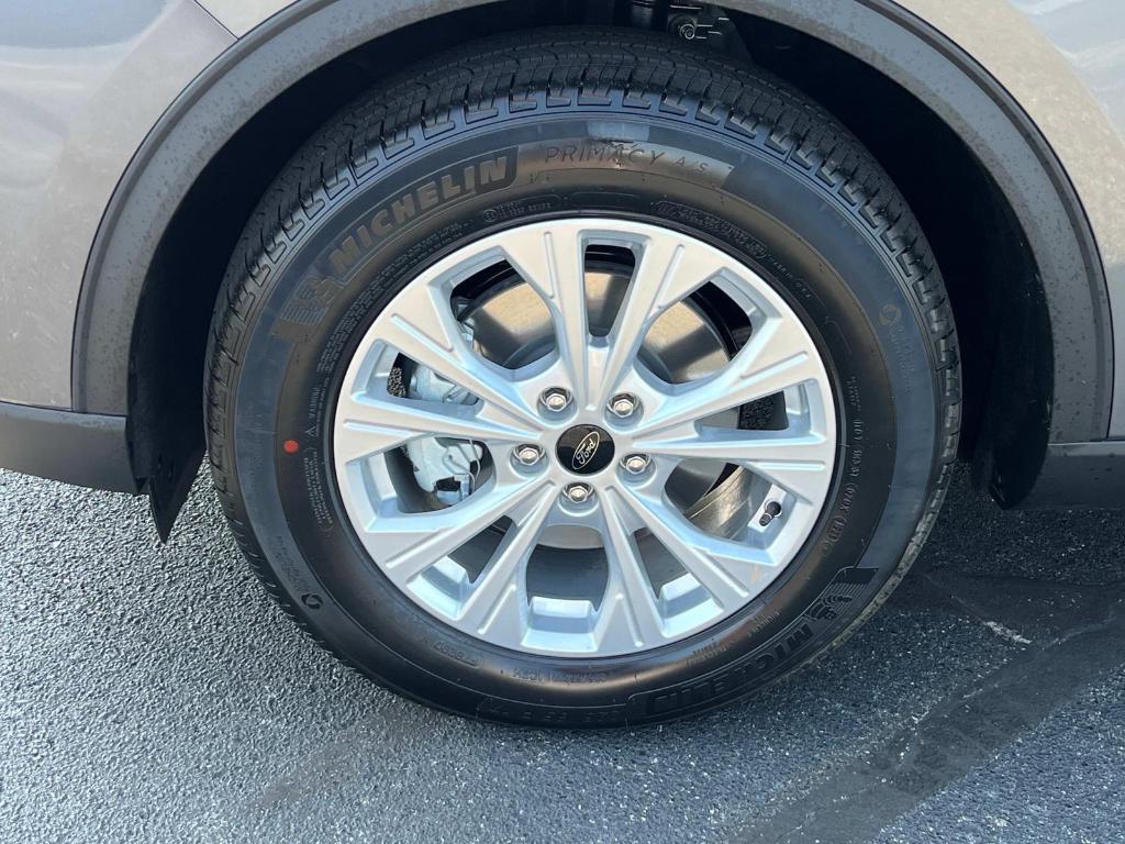 new 2025 Ford Escape car, priced at $32,350