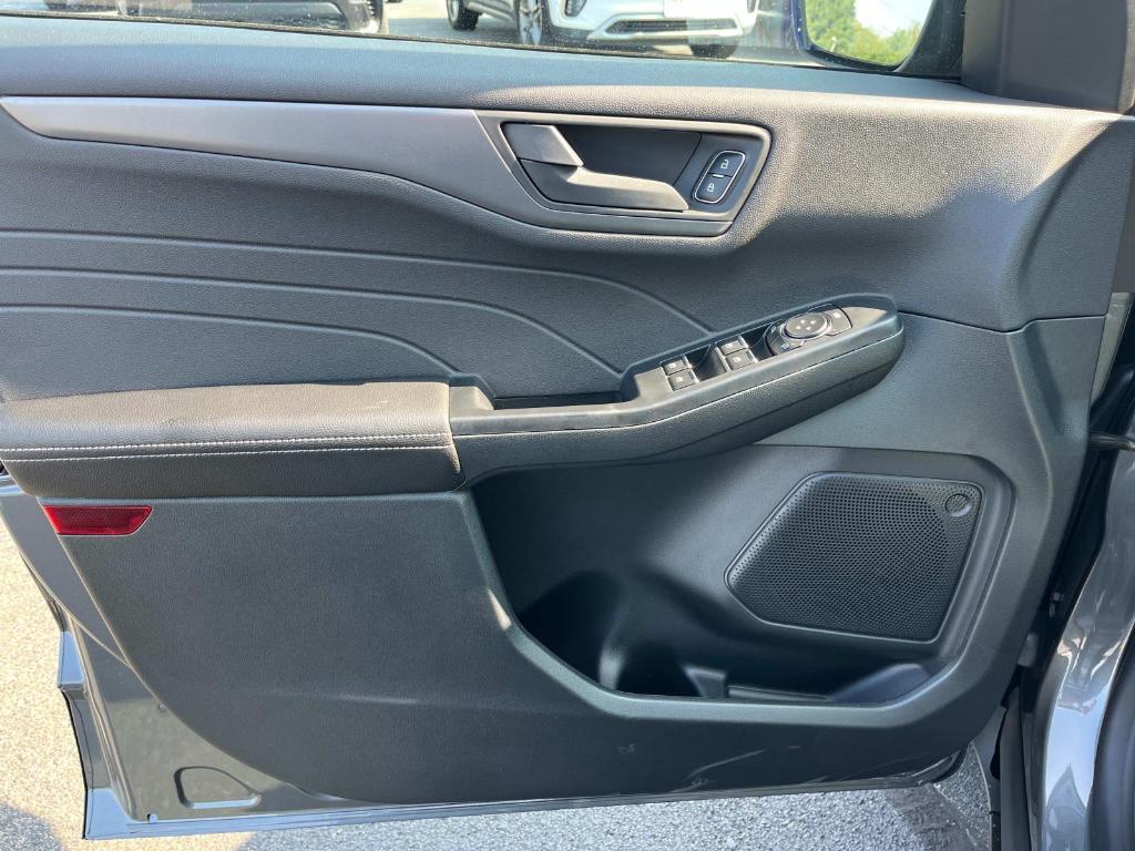 new 2025 Ford Escape car, priced at $32,350