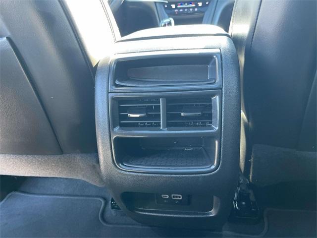 used 2025 Cadillac XT5 car