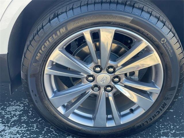 used 2025 Cadillac XT5 car